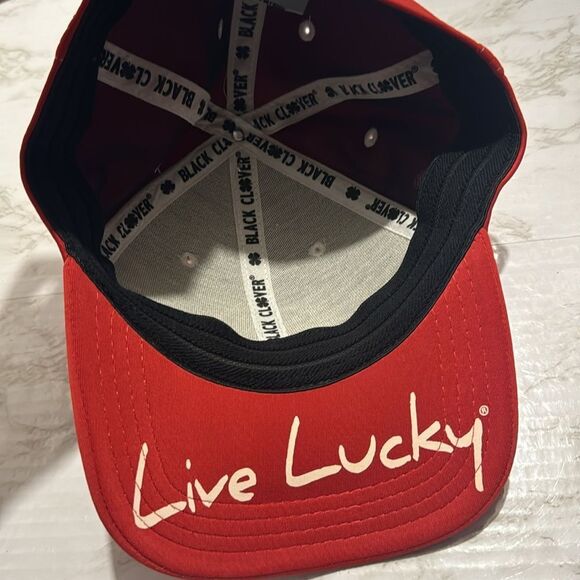 Black Clover- Premium Clover 29 live lucky fitted hat s/m - Picture 6 of 7